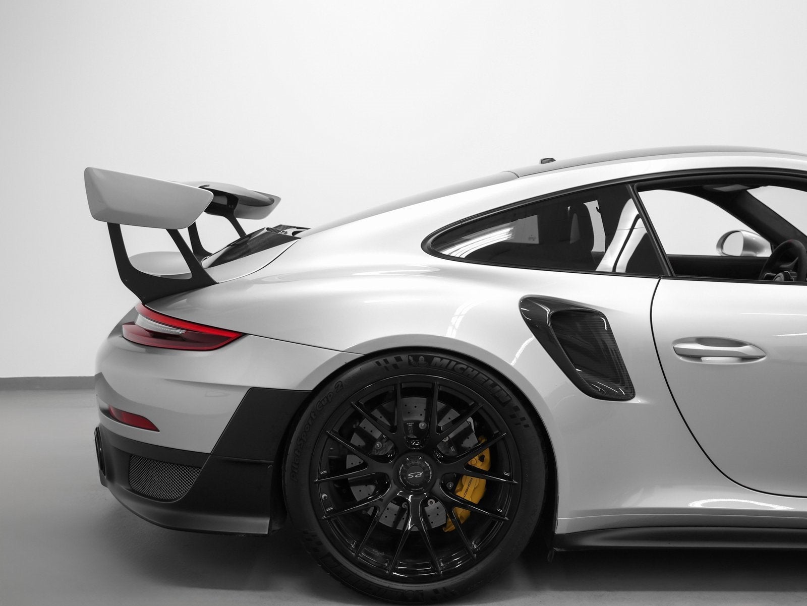 2018 Porsche 911 GT2 RS