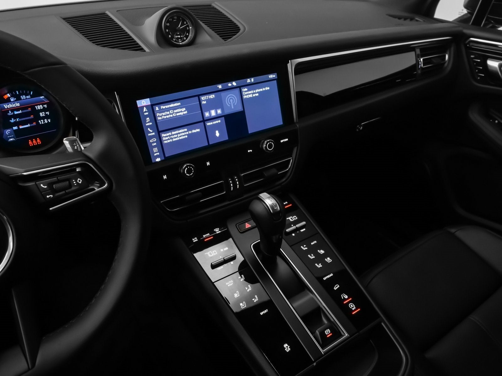 2025 Porsche Macan Base