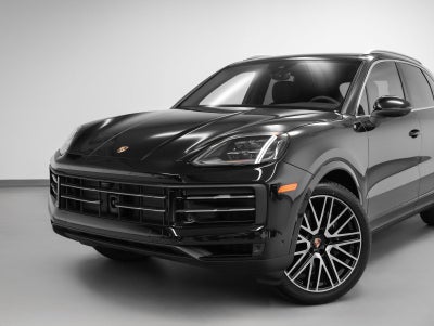 2025 Porsche Cayenne Base