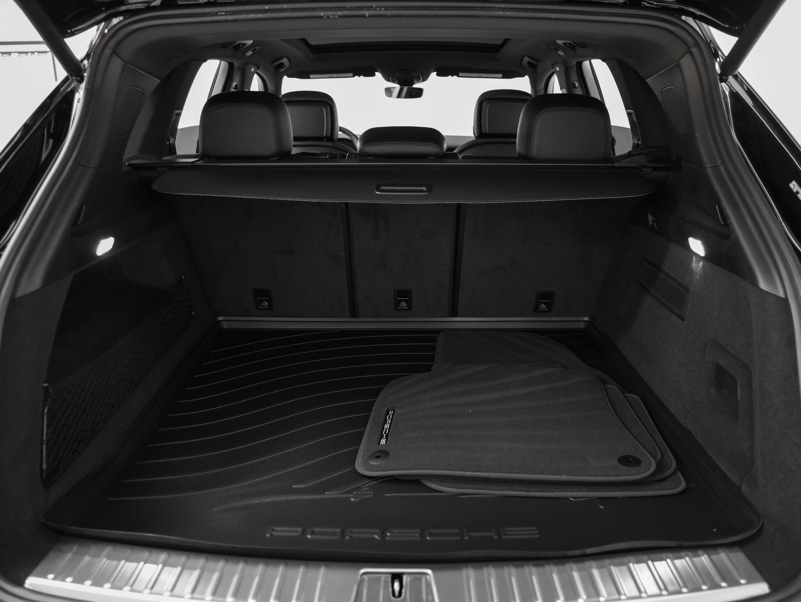 2025 Porsche Cayenne Base