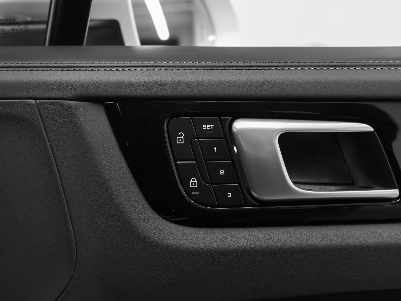 2023 Porsche Cayenne S Platinum Edition