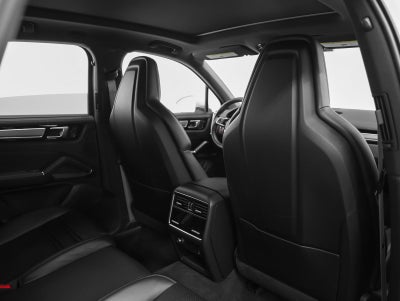 2023 Porsche Cayenne S Platinum Edition