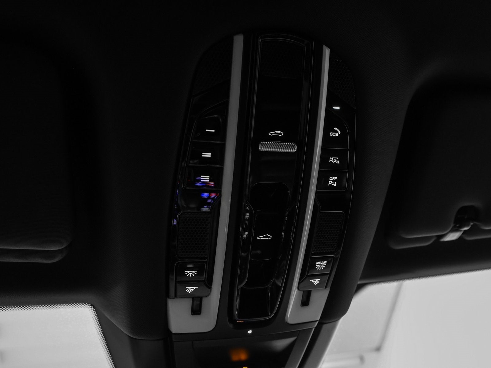 2023 Porsche Cayenne S Platinum Edition