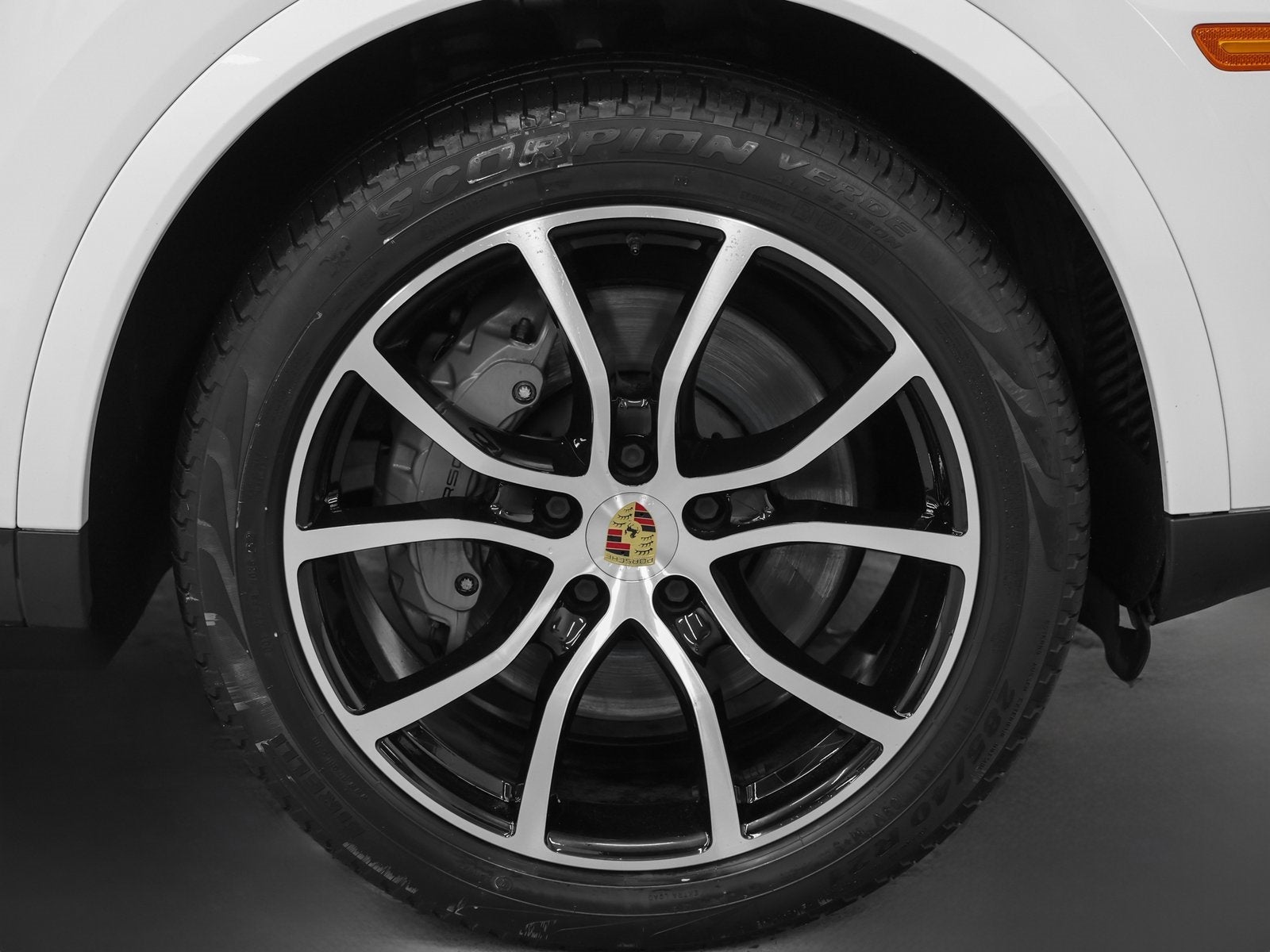 2023 Porsche Cayenne S Platinum Edition