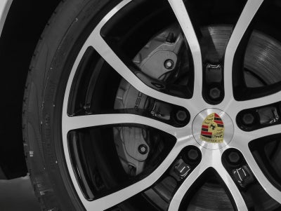 2023 Porsche Cayenne S Platinum Edition