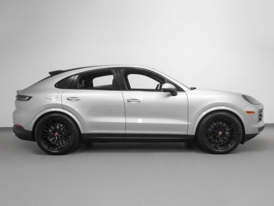 2025 Porsche Cayenne Base
