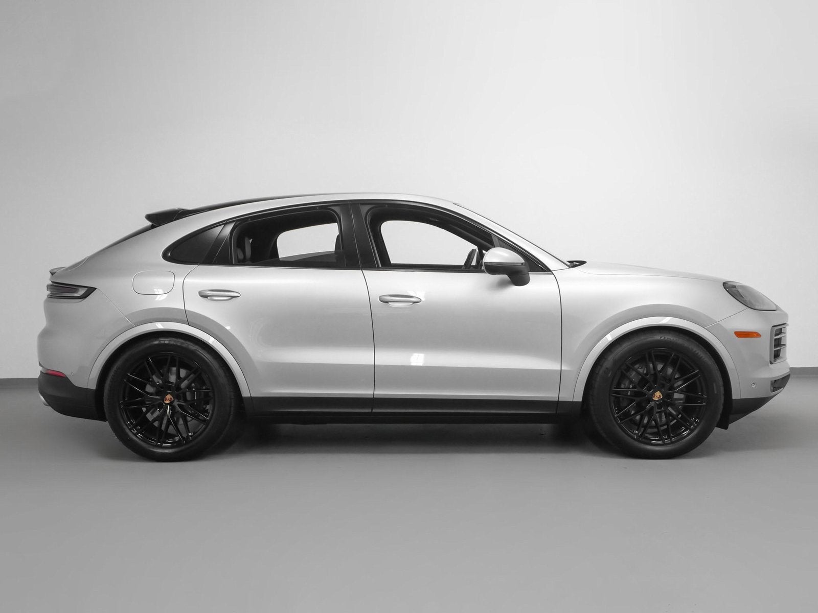 2025 Porsche Cayenne Base