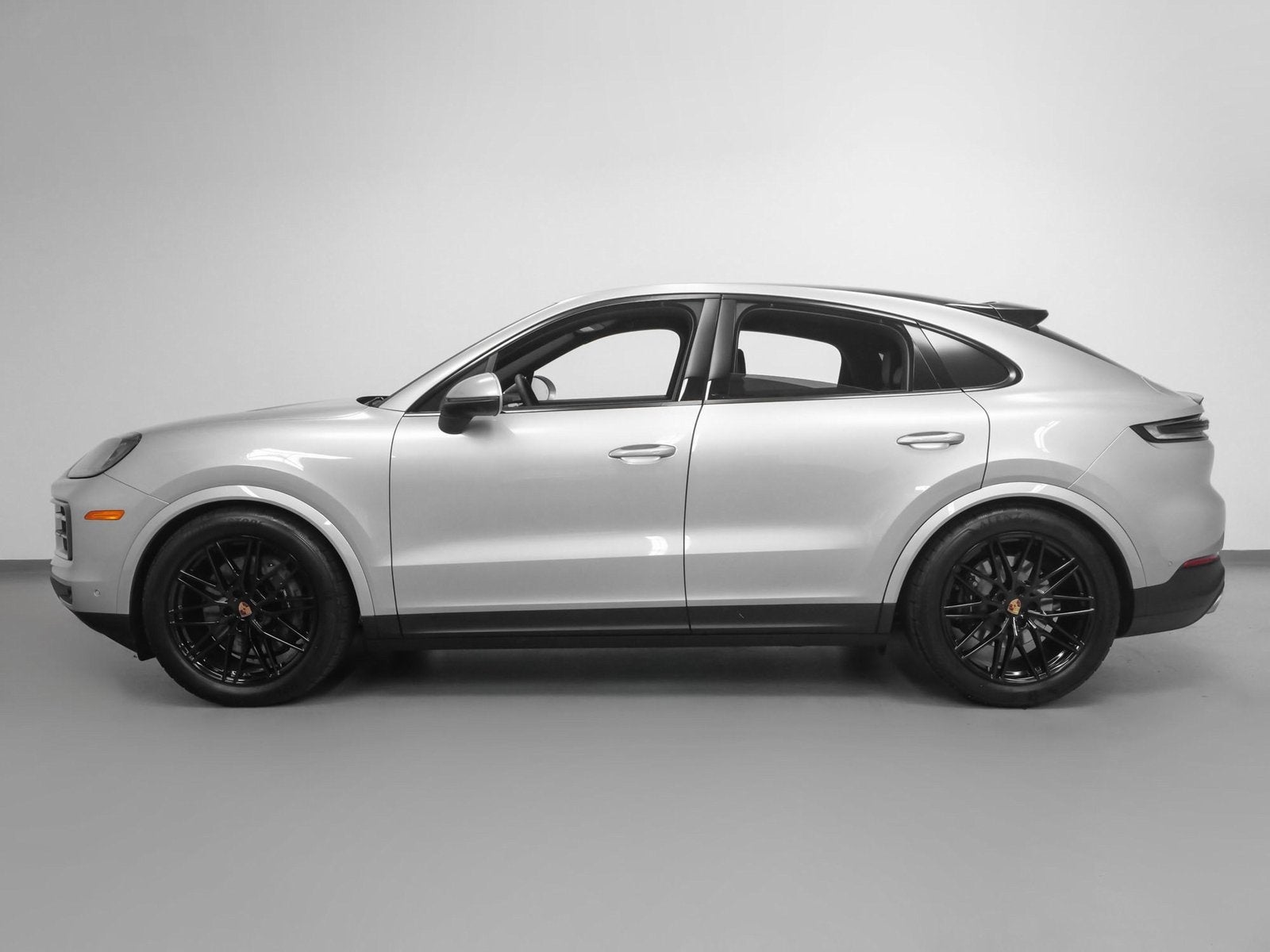2025 Porsche Cayenne Base
