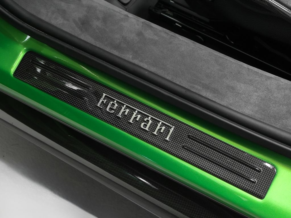 2024 Ferrari 296 GTS Base