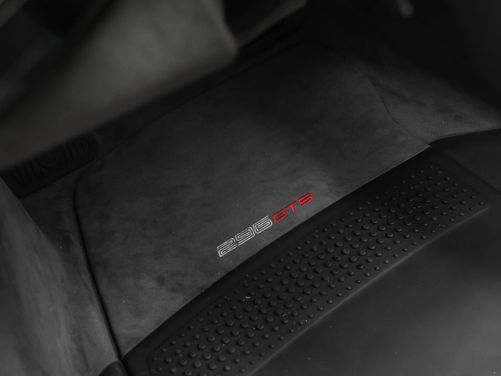 2024 Ferrari 296 GTS Base