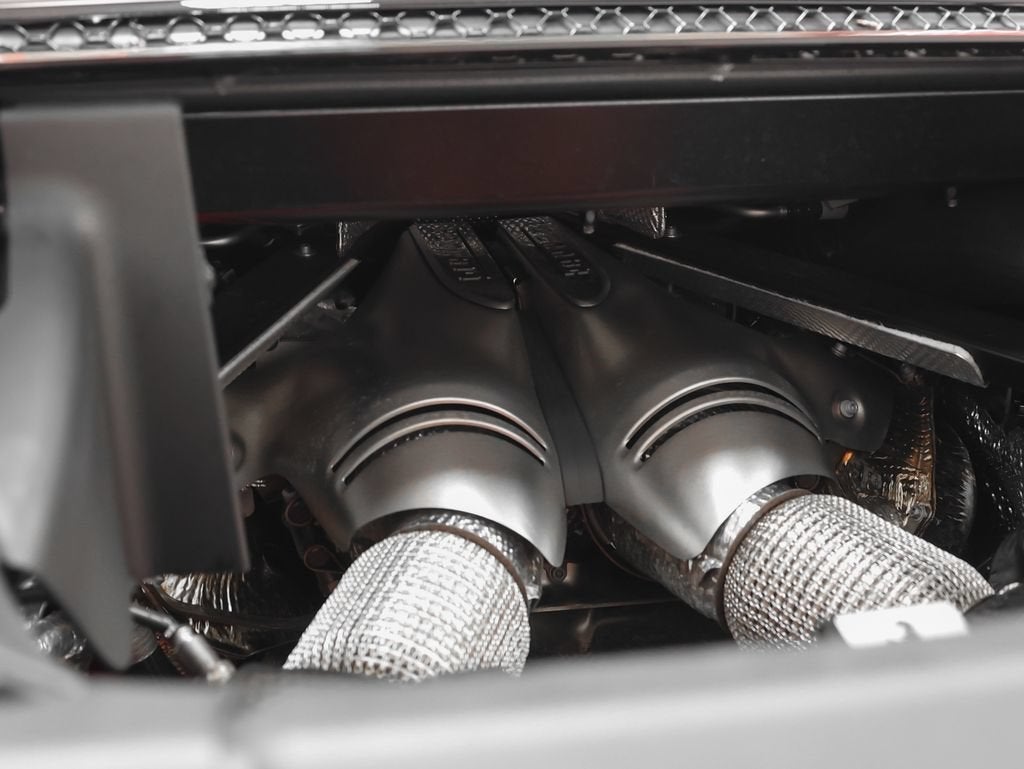 2025 Ferrari 296 GTS Base
