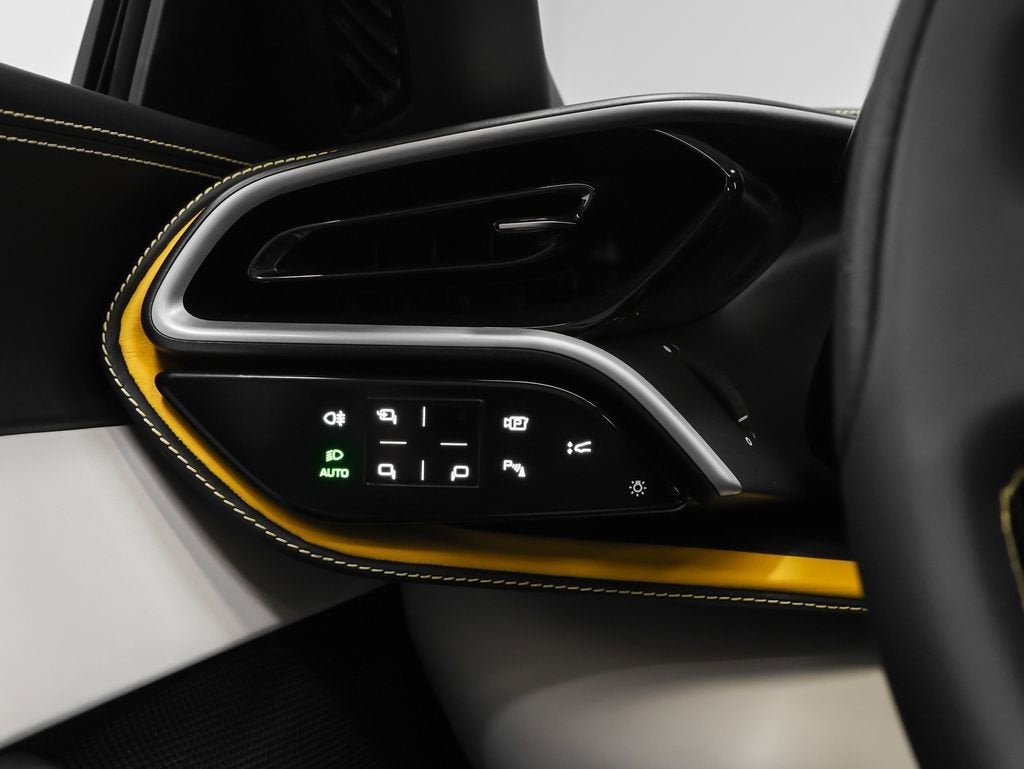 2025 Ferrari 296 GTS Base