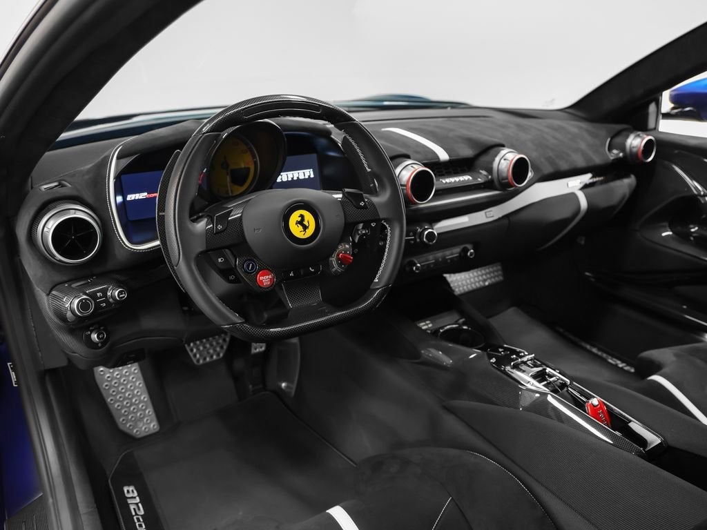 2022 Ferrari 812 Competizione Base