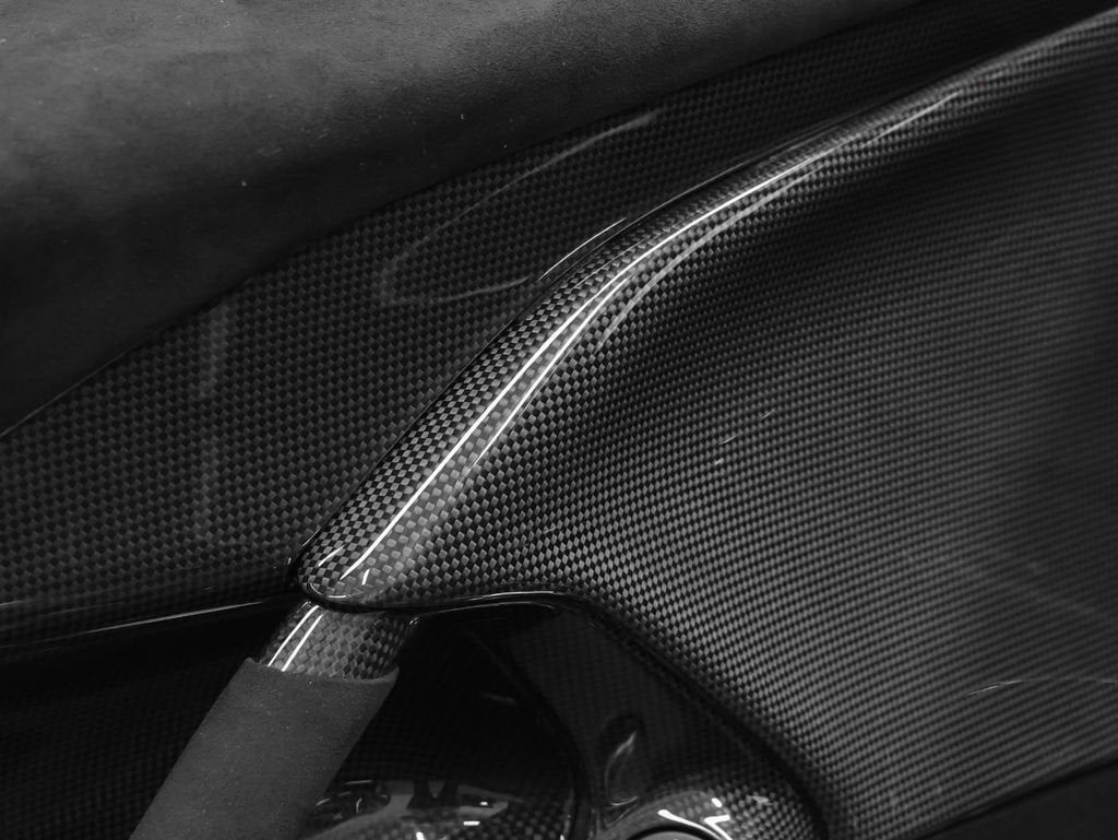 2022 Ferrari 812 Competizione Base