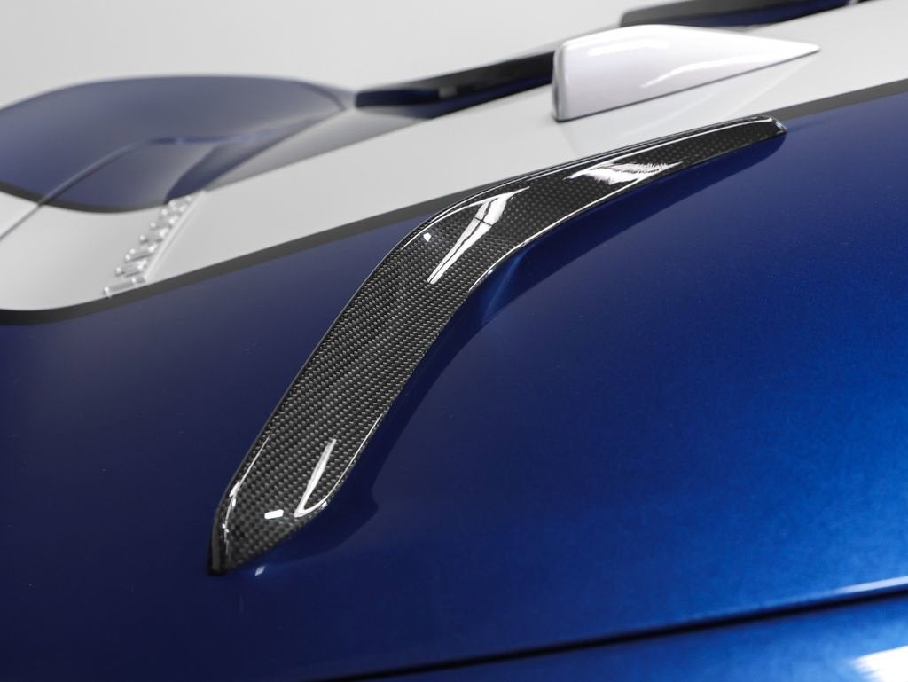 2022 Ferrari 812 Competizione Base