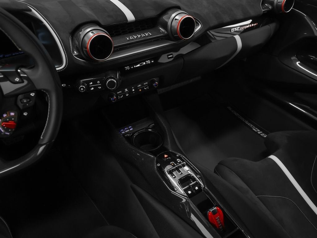 2022 Ferrari 812 Competizione Base