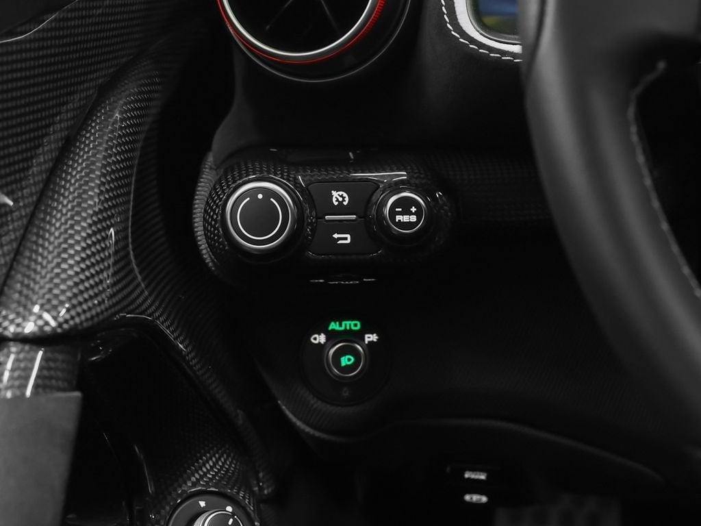 2022 Ferrari 812 Competizione Base