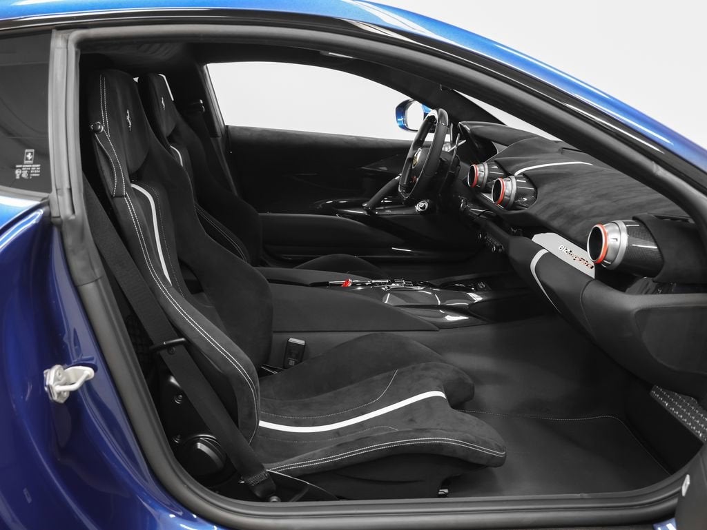 2022 Ferrari 812 Competizione Base