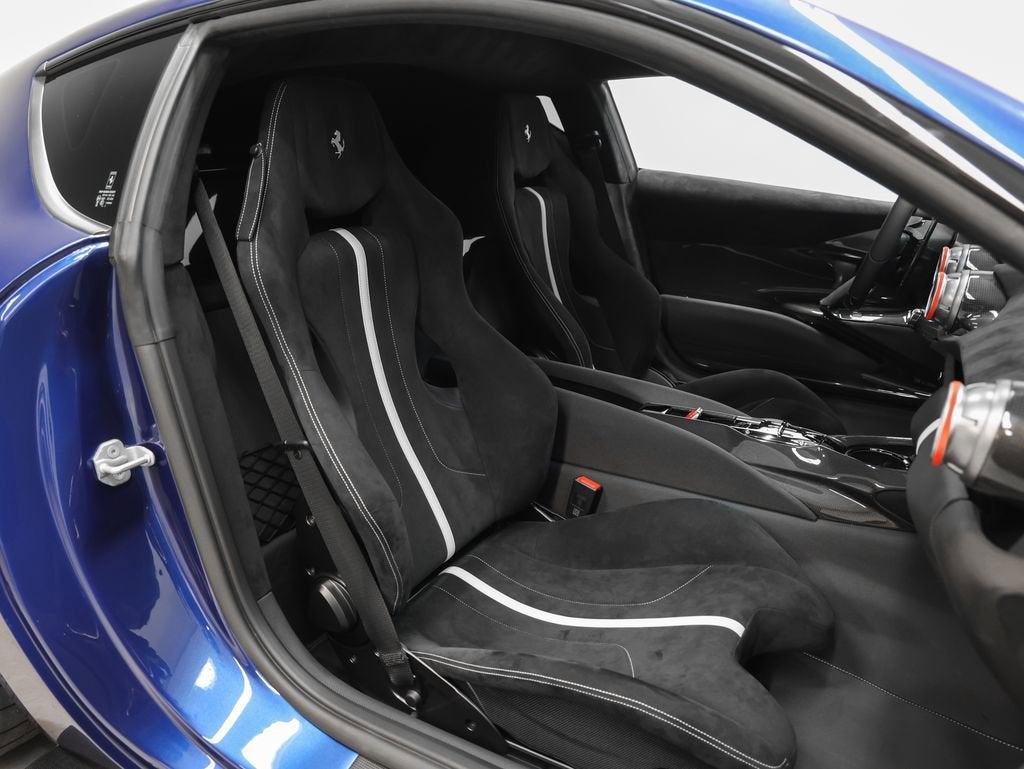 2022 Ferrari 812 Competizione Base