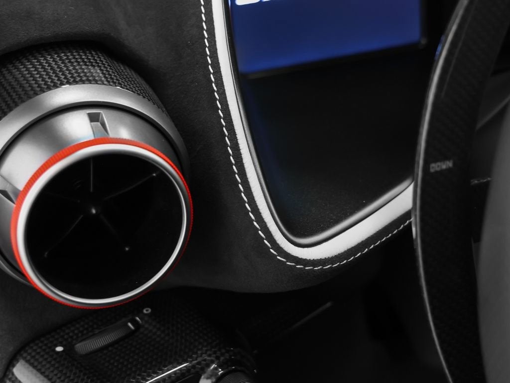 2022 Ferrari 812 Competizione Base