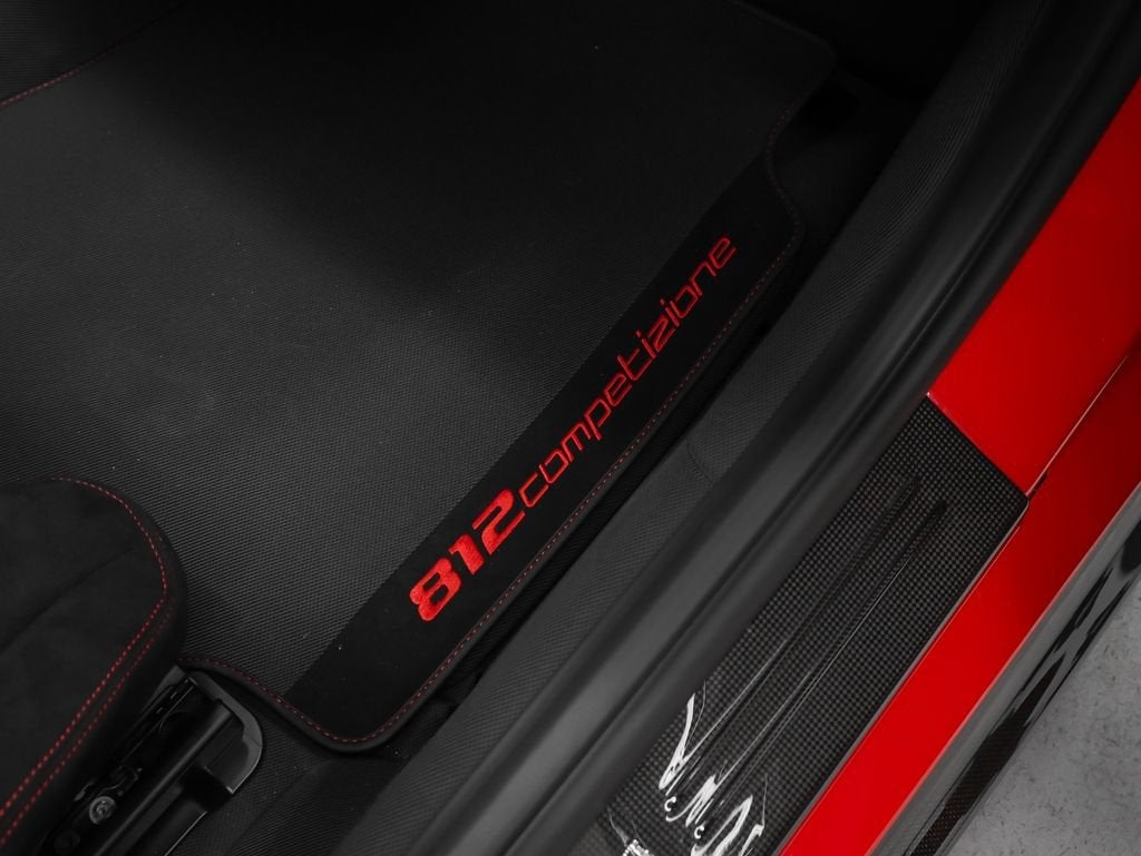 2023 Ferrari 812 Competizione Base