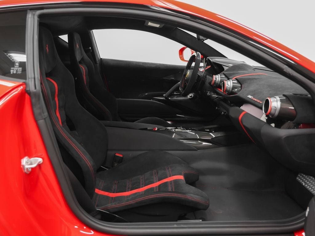 2023 Ferrari 812 Competizione Base