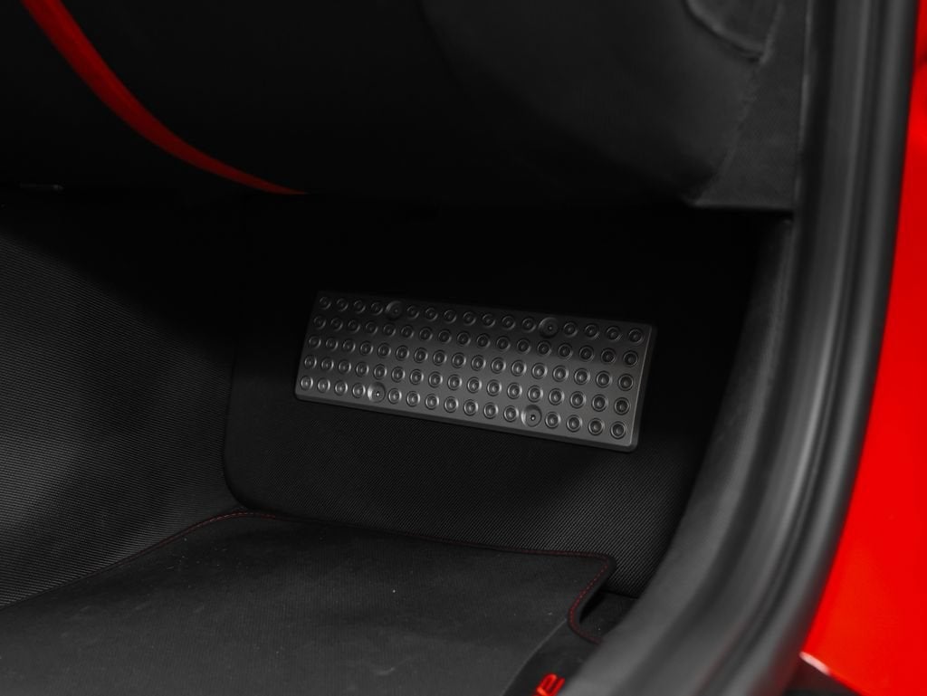 2023 Ferrari 812 Competizione Base
