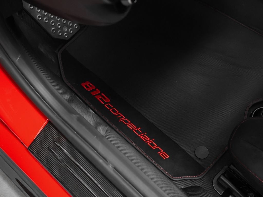 2023 Ferrari 812 Competizione Base