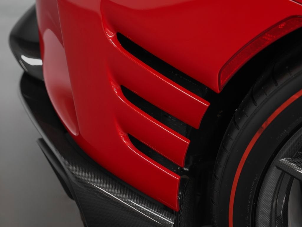 2024 Ferrari 812 Competizione Base