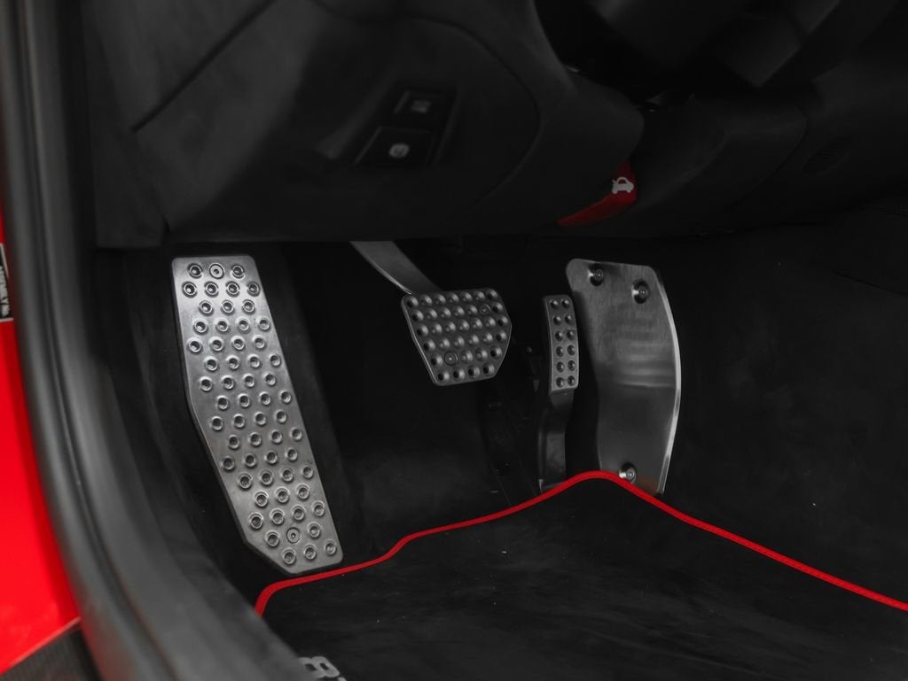 2024 Ferrari 812 Competizione Base