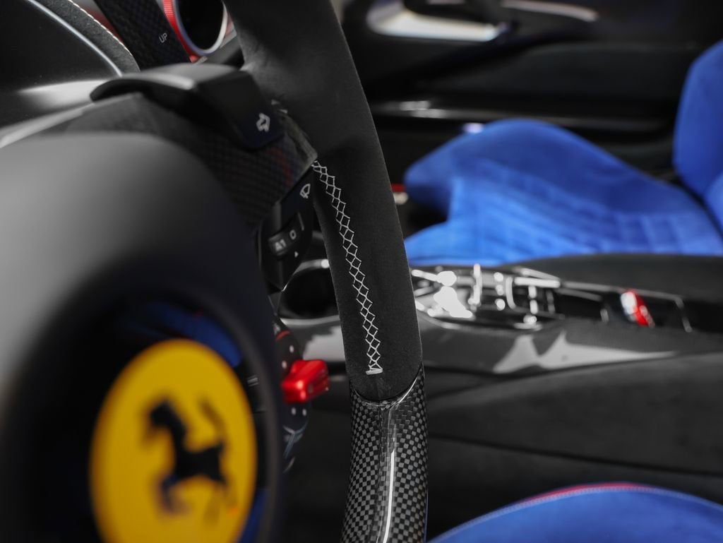 2024 Ferrari 812 Competizione Base