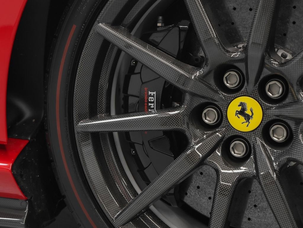 2024 Ferrari 812 Competizione Base