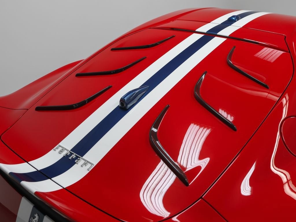 2024 Ferrari 812 Competizione Base