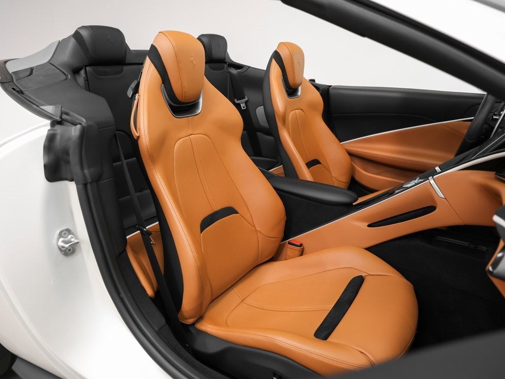 2024 Ferrari Roma Spider Base