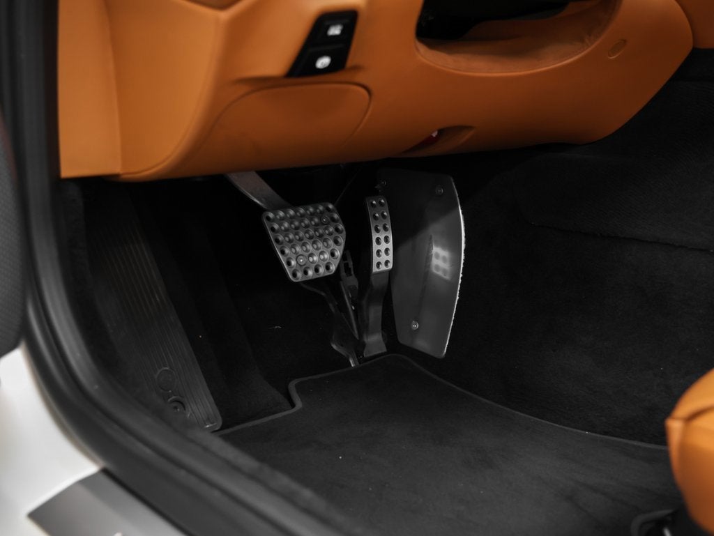 2024 Ferrari Roma Spider Base