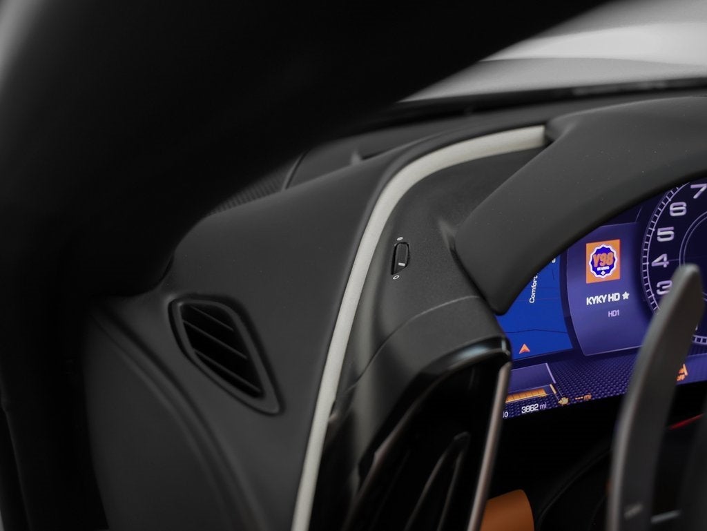 2024 Ferrari Roma Spider Base