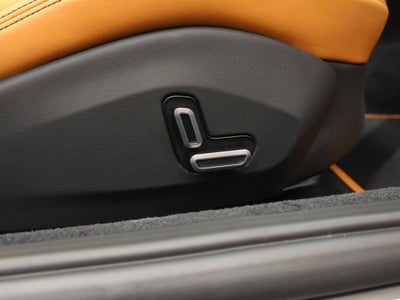 2025 Ferrari Roma Spider Base