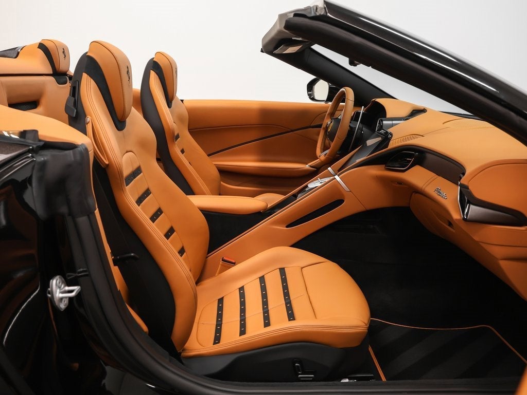 2025 Ferrari Roma Spider Base