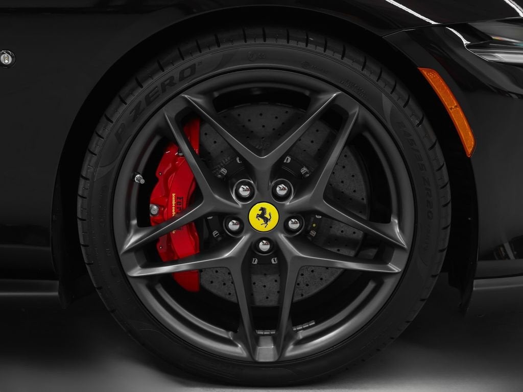 2025 Ferrari Roma Spider Base