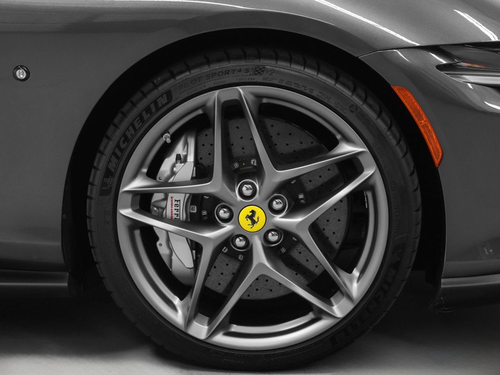 2024 Ferrari Roma Spider Base