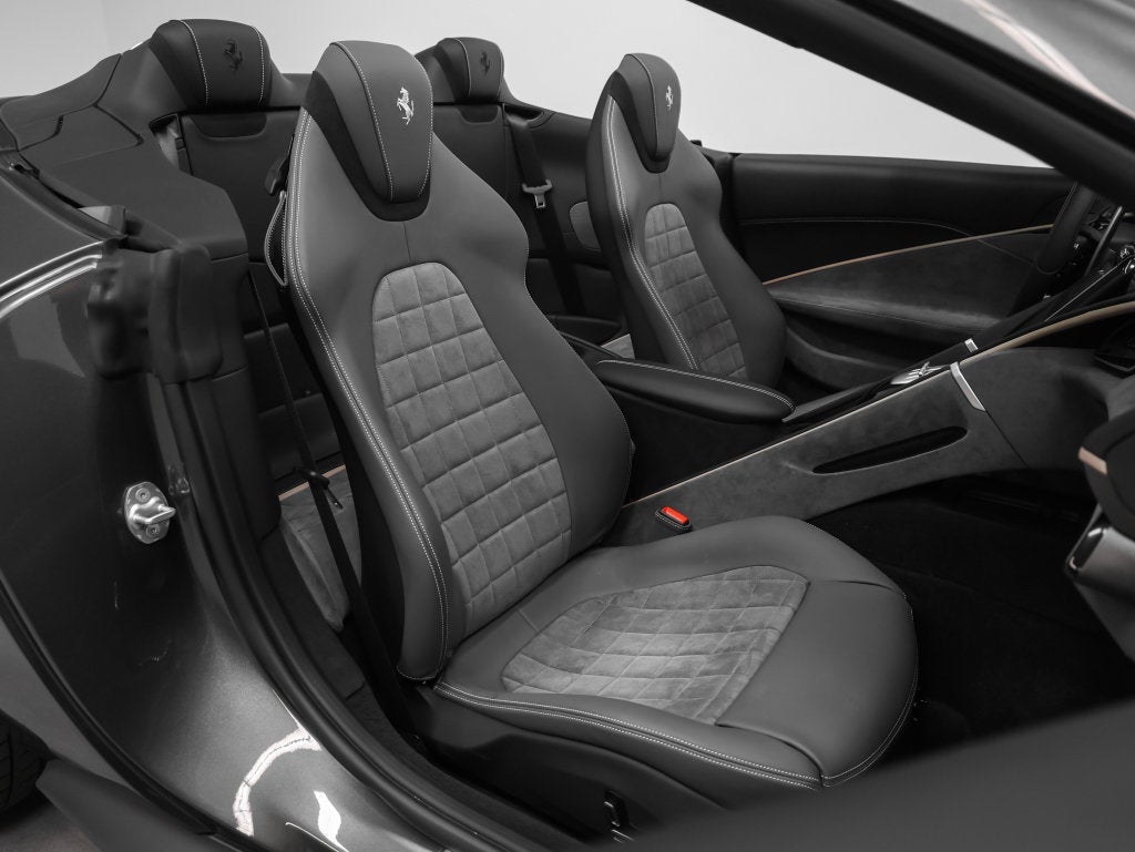 2024 Ferrari Roma Spider Base