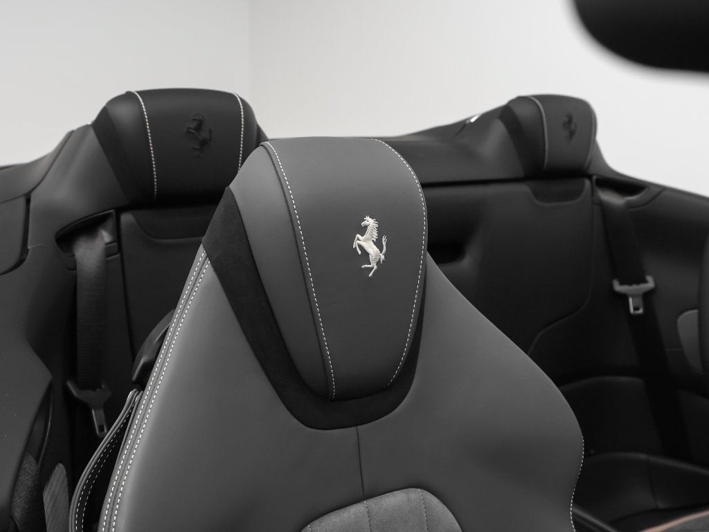 2024 Ferrari Roma Spider Base