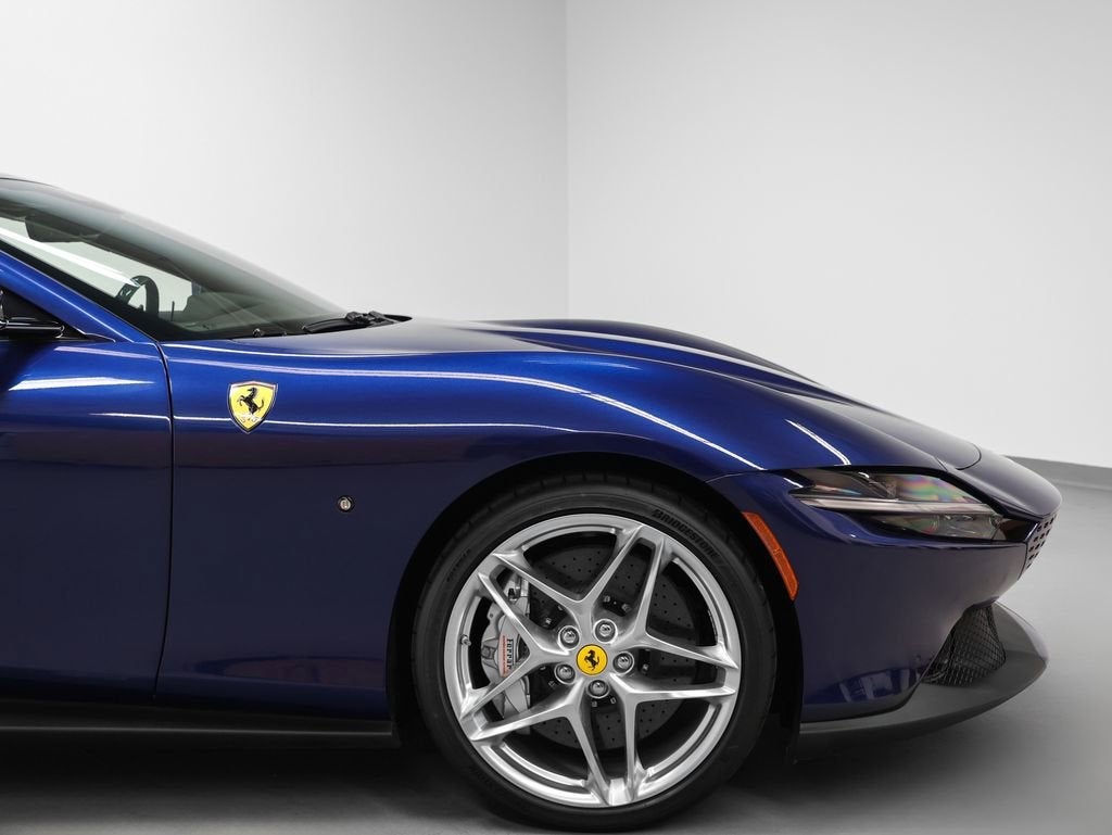 2025 Ferrari Roma Spider Base