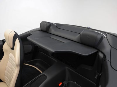 2025 Ferrari Roma Spider Base