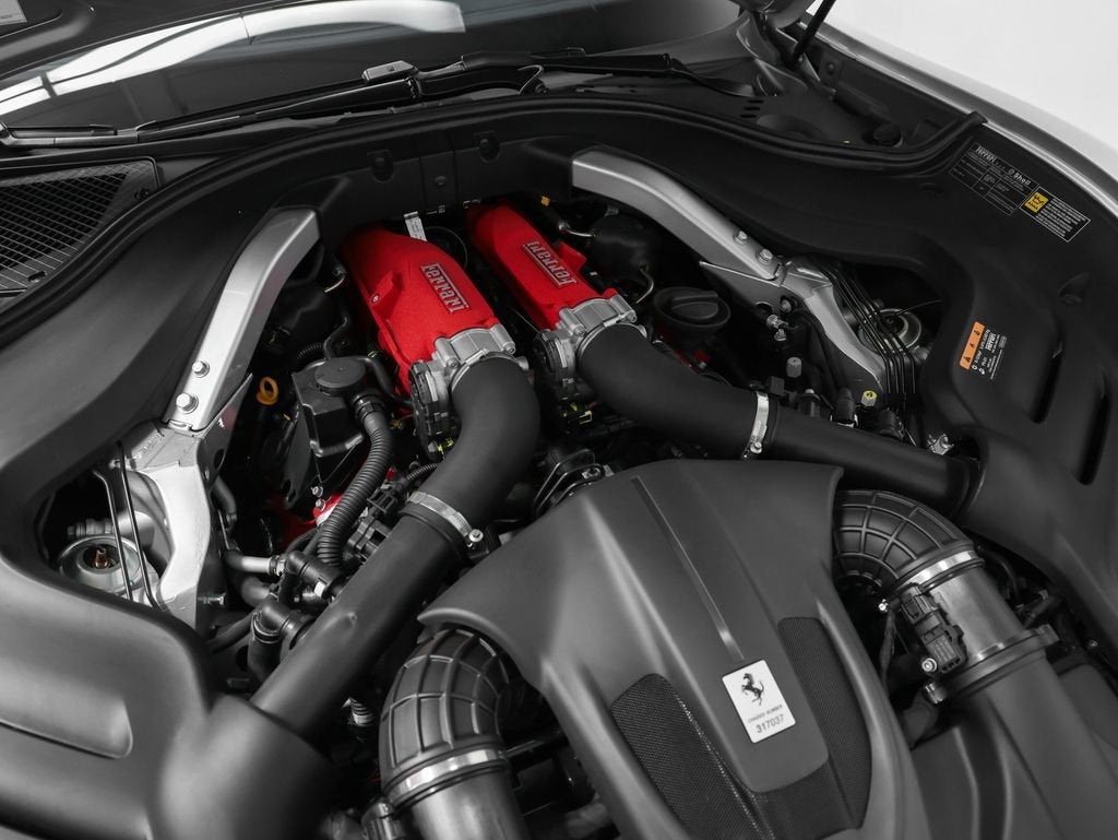 2025 Ferrari Roma Spider Base