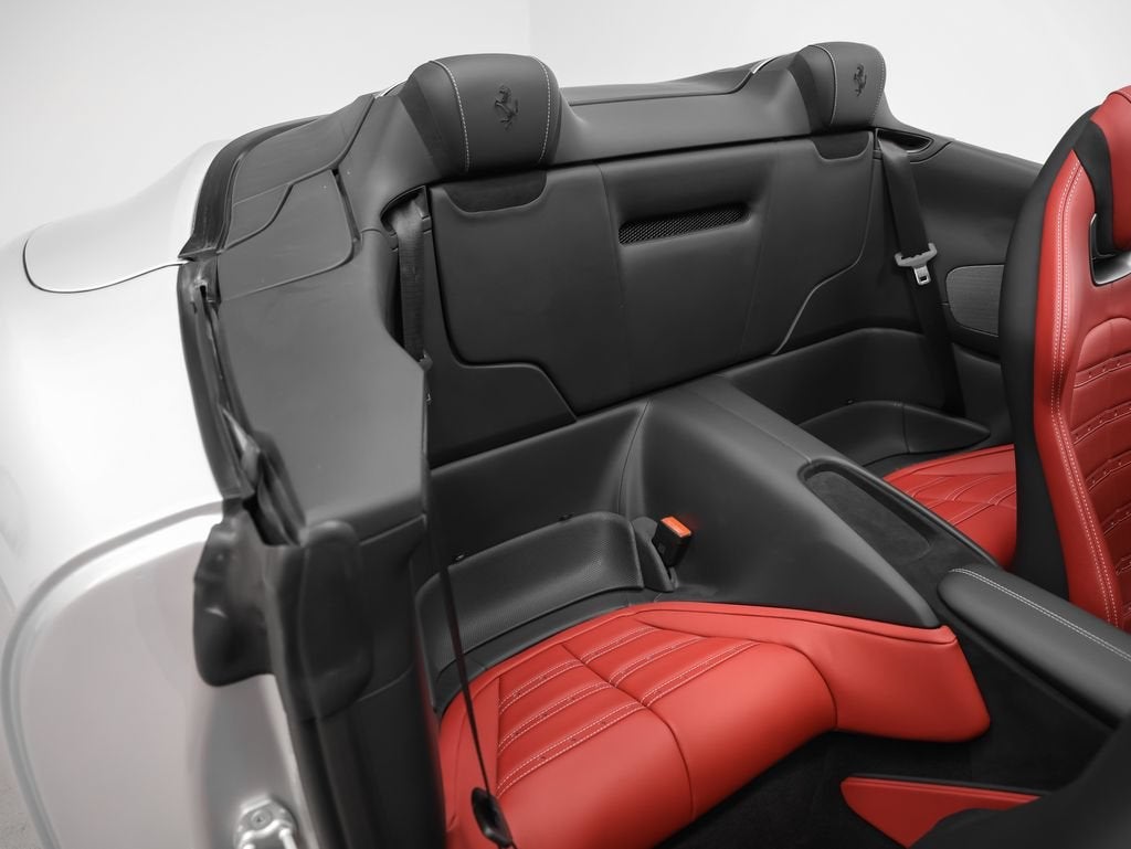 2025 Ferrari Roma Spider Base