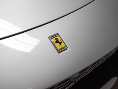 2025 Ferrari Roma Spider Base