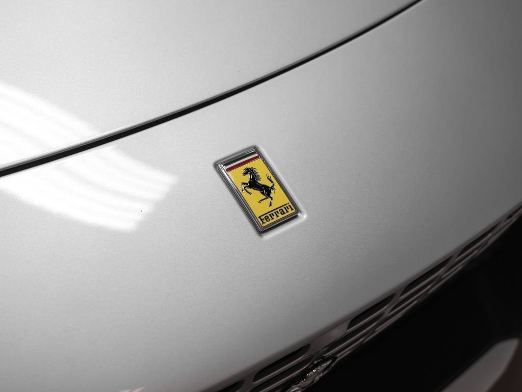 2025 Ferrari Roma Spider Base