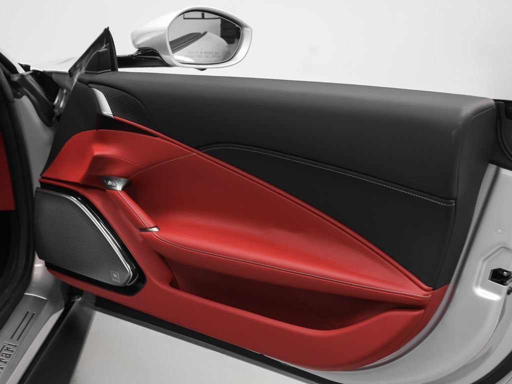 2025 Ferrari Roma Spider Base