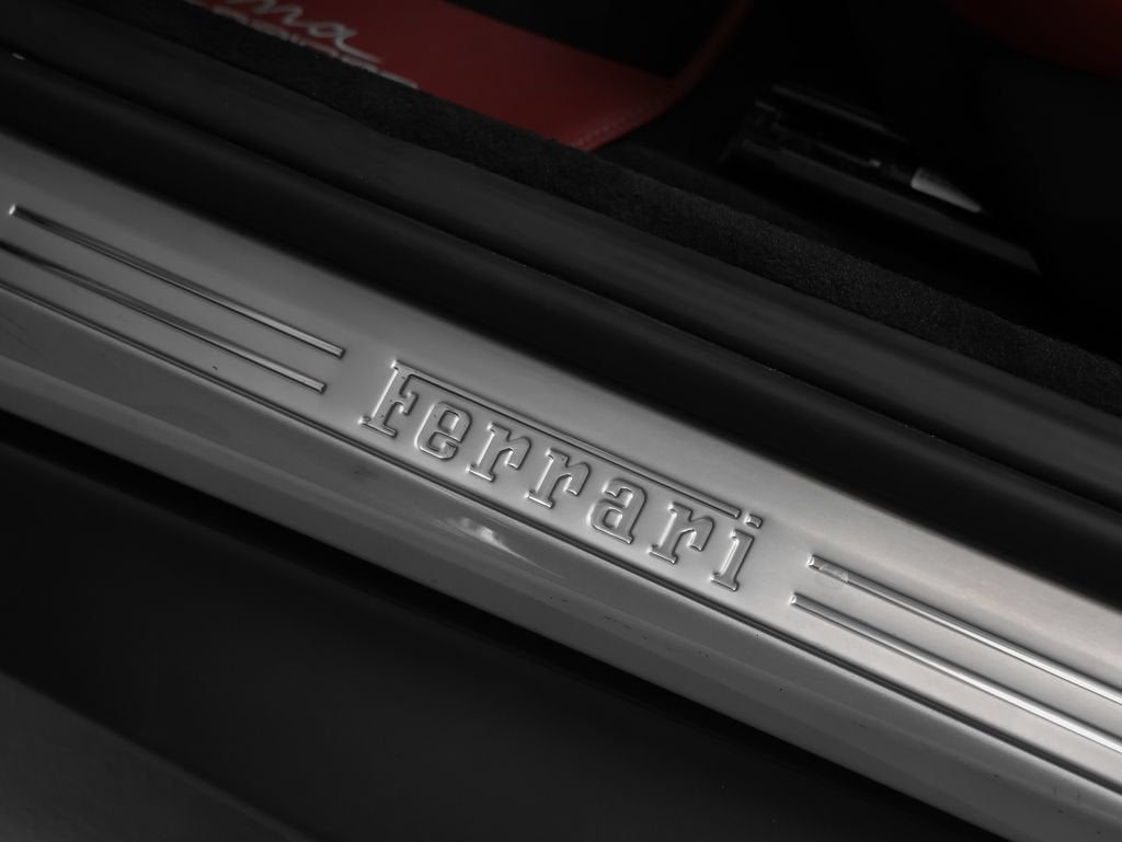 2025 Ferrari Roma Spider Base